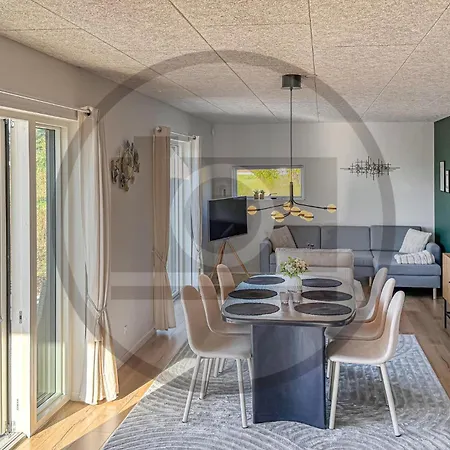 Nyaraló Awesome In With Sauna *